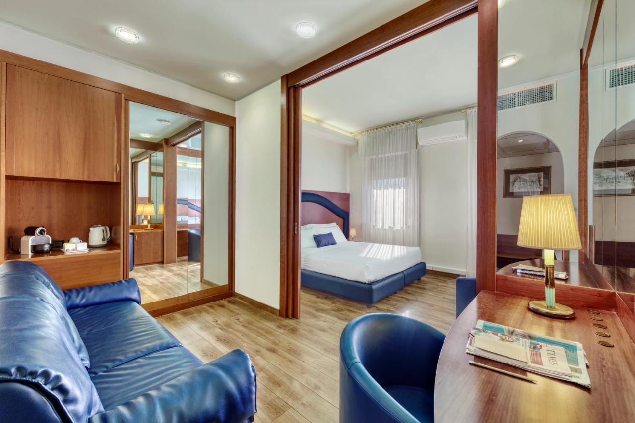 Hotel Carlton 4*