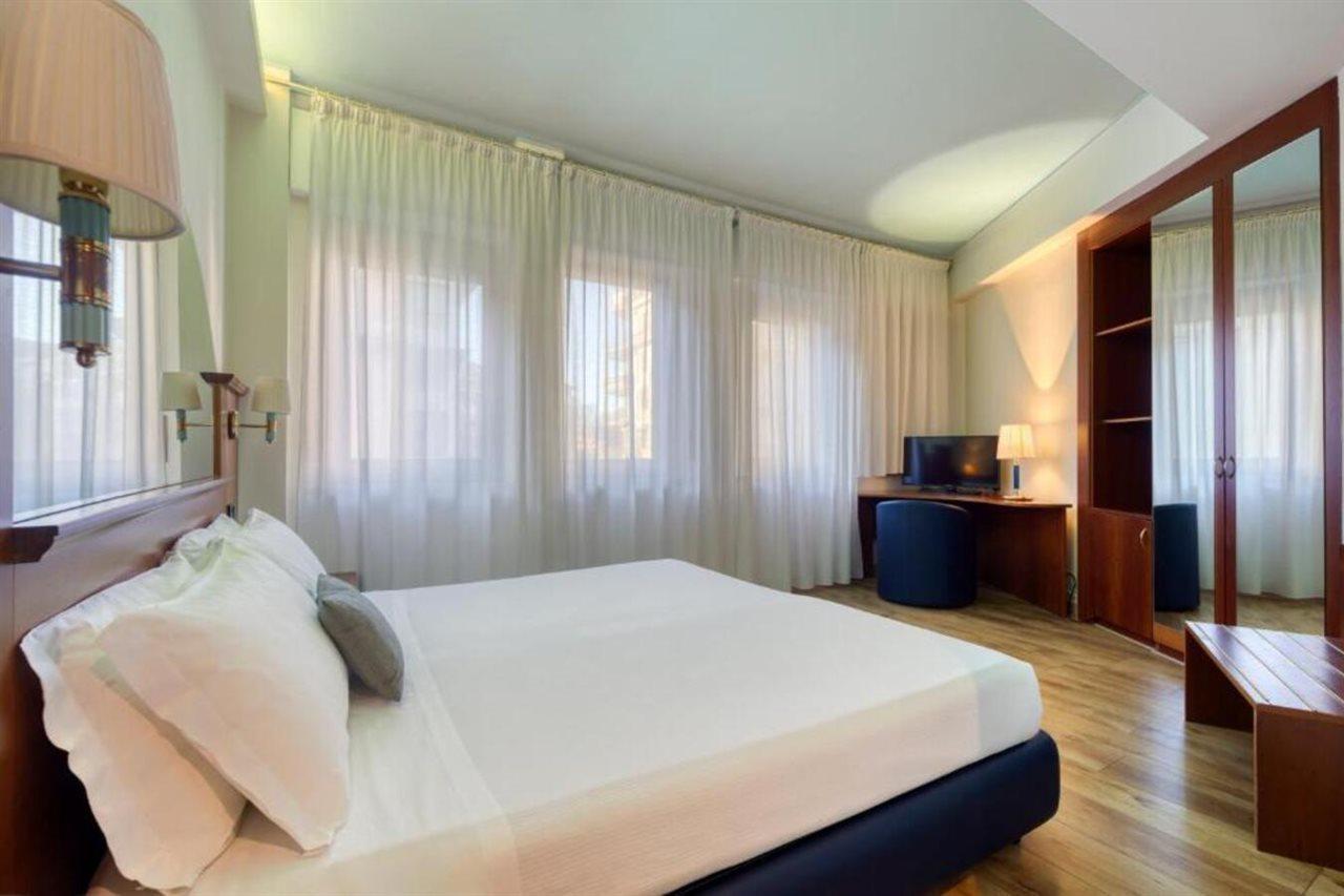 Hotel Carlton 4*