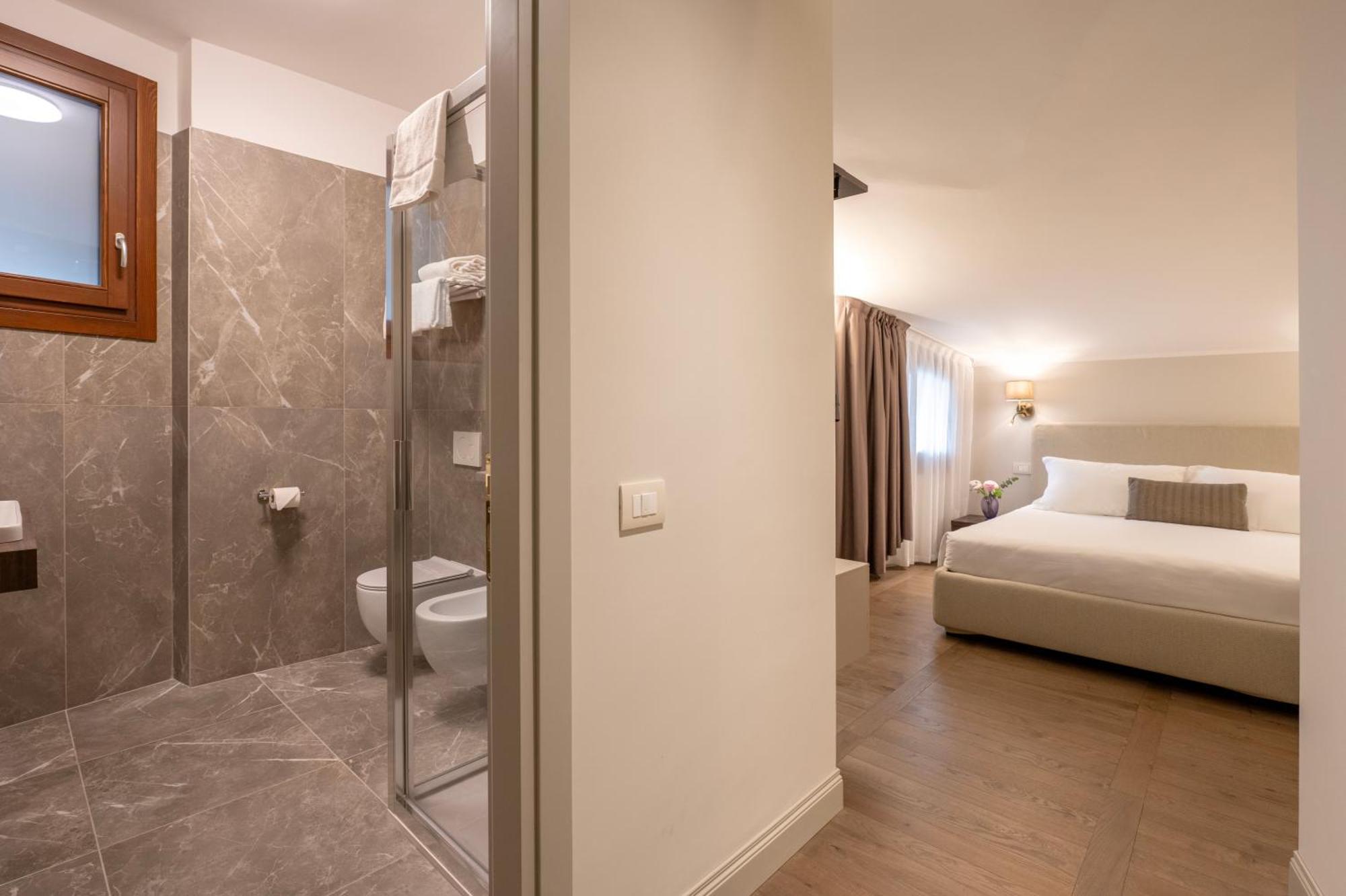 Carlton Treviso