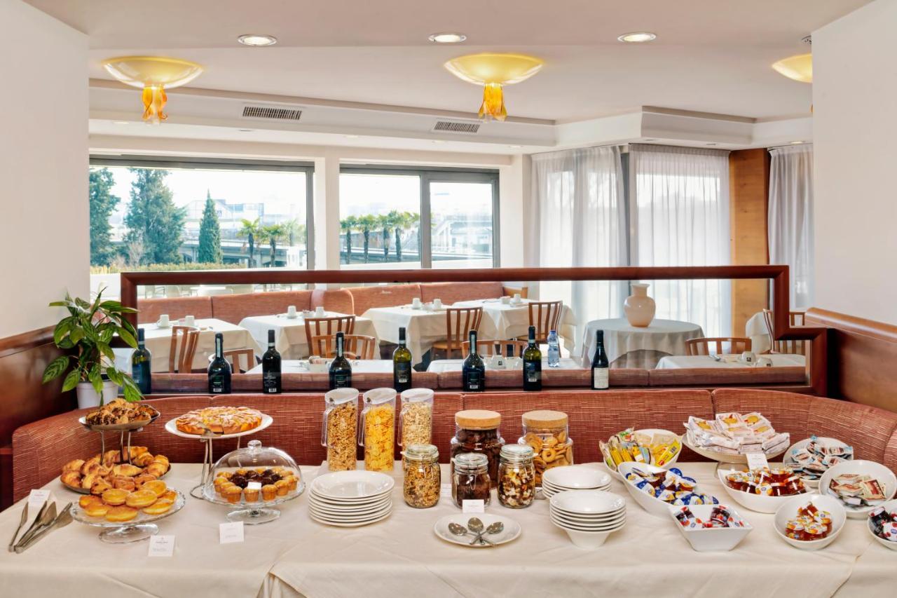 Carlton Hotel 4*