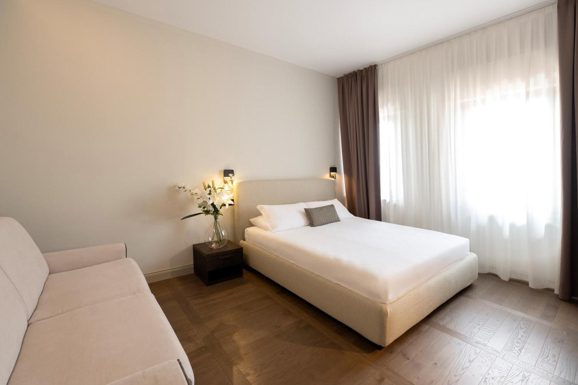 Hotel Carlton 4*