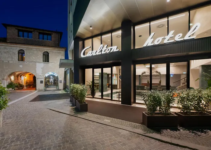 Hotel Carlton