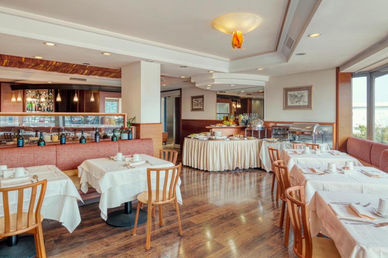 Carlton Hotel 4*